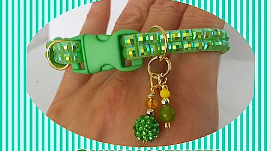 Green Stones Collar
