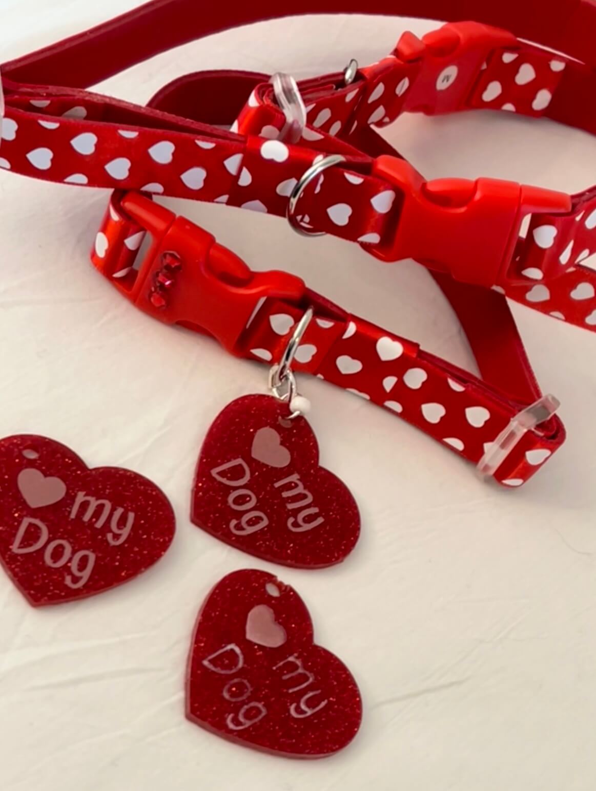 Red of Hearts - Wide Collar