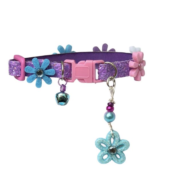 Pastel Colored Flowers Collar