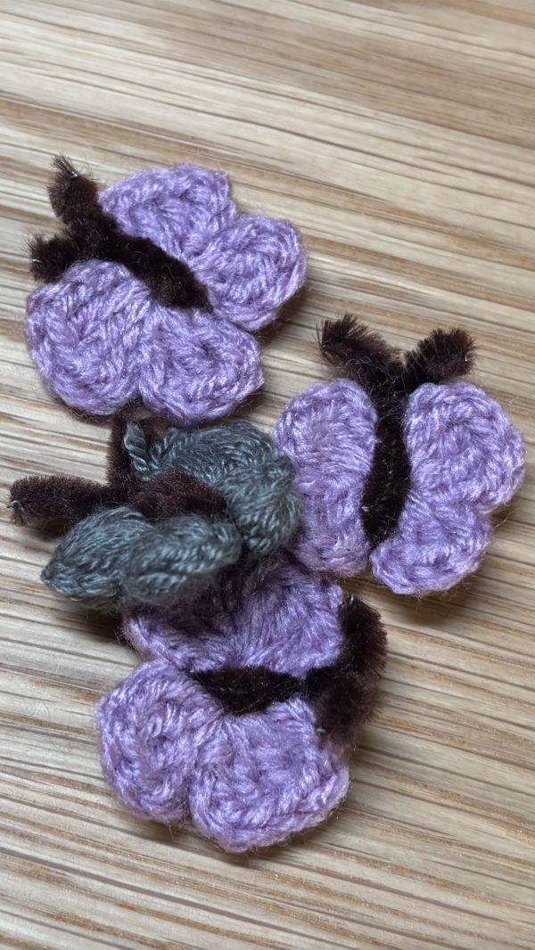 WoolBloom Clip - 2 Knitted Butterflies